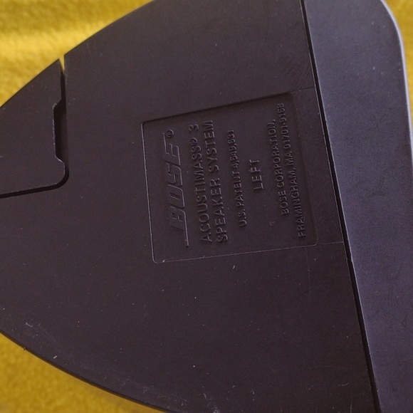 Bose Black Speaker Set - Picture 2 of 3